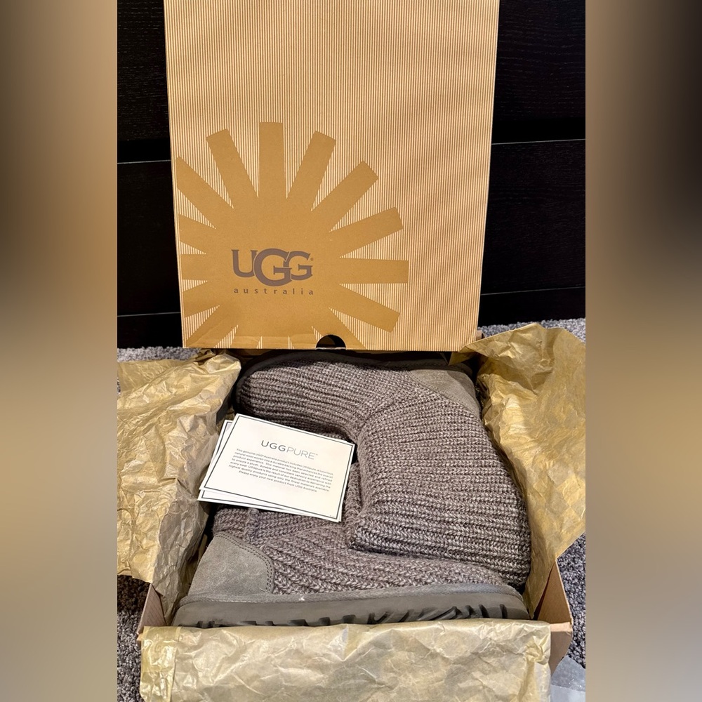 UGG Classic Cardy Knit Boots – Size 8 • EUC (Excellent Used Condition) - Picture 12 of 12